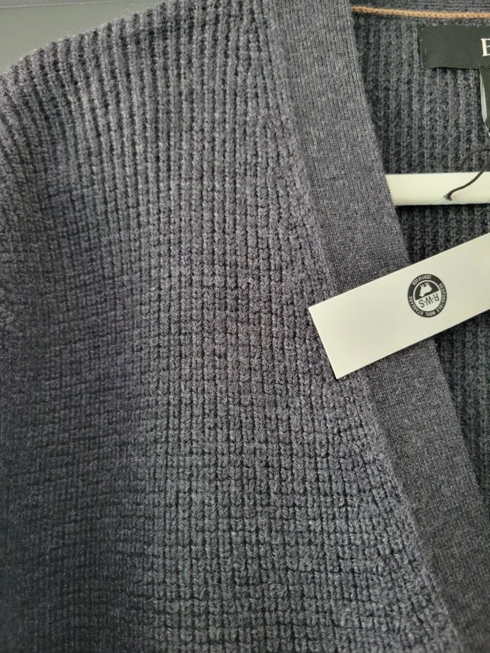 Banana Republic Men's Italian 100% Merino Wool  Cardigan Sweater NWT  Size M